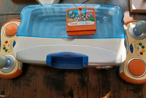 Vtech smile kindercomputer - v.smile,
